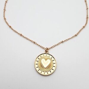 Gold Tone Heart Medallion Pendant Necklace 18in Polished